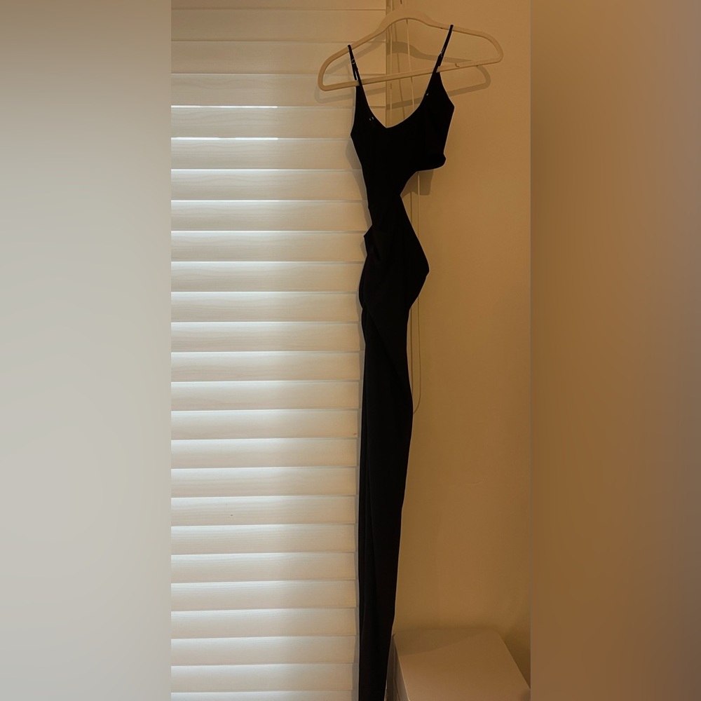 Brand: Lucy in the sky / Size: XS / details: cutout, black, slim